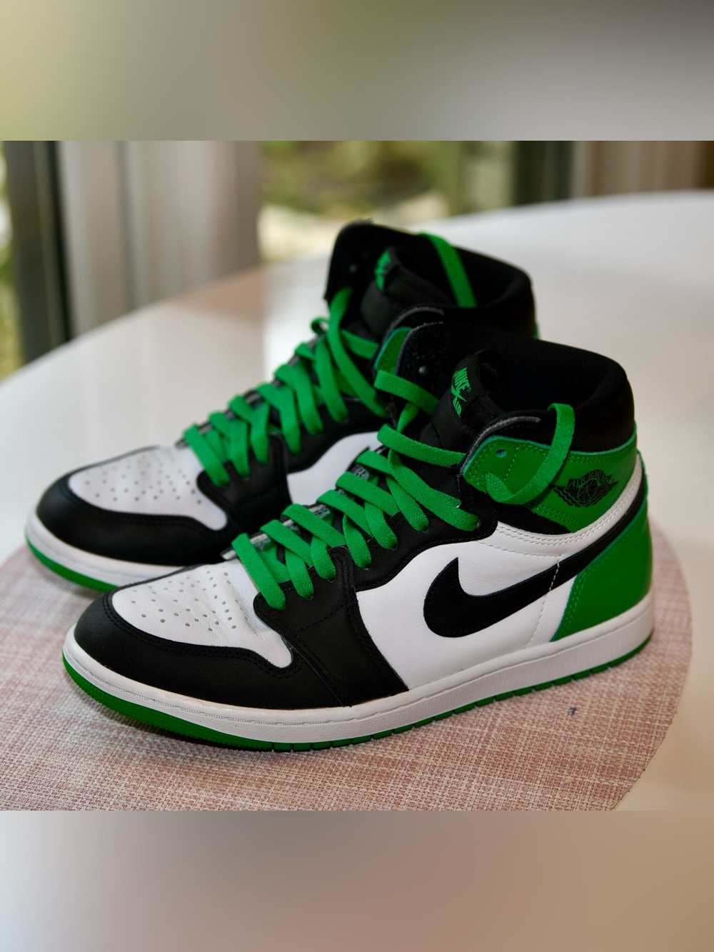 Nike Air Jordan 1 Lucky Green Men’s High-Top Sneakers in White, Black & Green